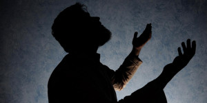 Pakistan-prayer-man-640-320-creative-commons
